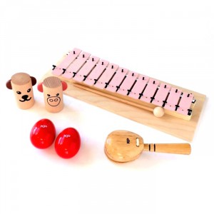 Adventskalender til piger. 4 gaver med musiklegetøj. Indpakket og klar til adventen.